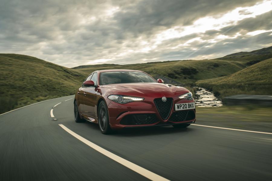  Alfa Romeo Giulia Quadrifoglio (952) 2020 года  (UK) (фото 27 из 34)